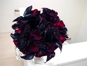 Black Flowers - Wedding Bouquet - Roses & Calla Lilies