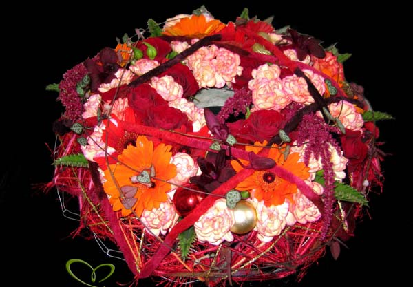 Contemporary-Wreath-Floral-Heart.jpg