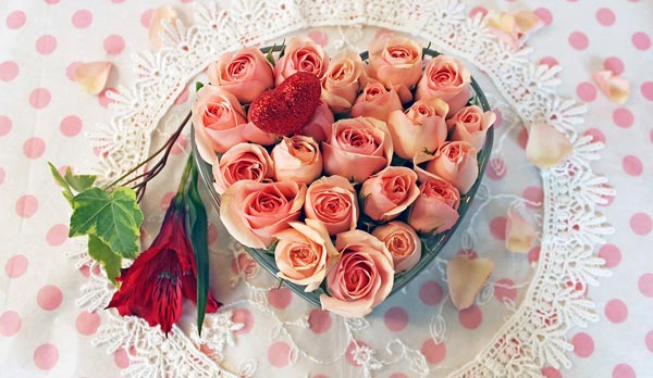 Sweetheart Rose Pave Flower Arrangement