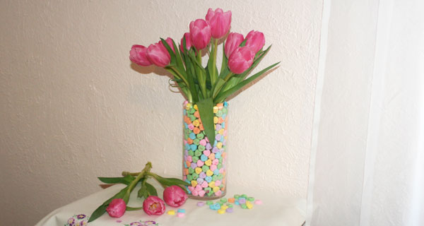 Valentines Day Flower & Candy Arrangement